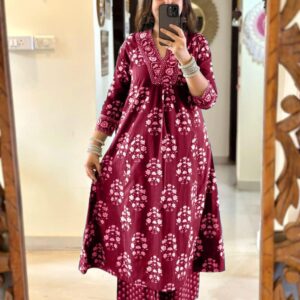 NEW FULL COTTON PRINT tagai WORK ANARKALI KURTI  PANT MALMAL DUPATTA ARRIVAL