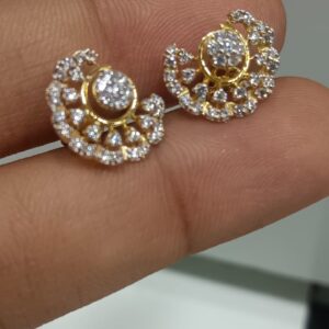 14 crt Bis Hallmarked Swarovski tops solid peice