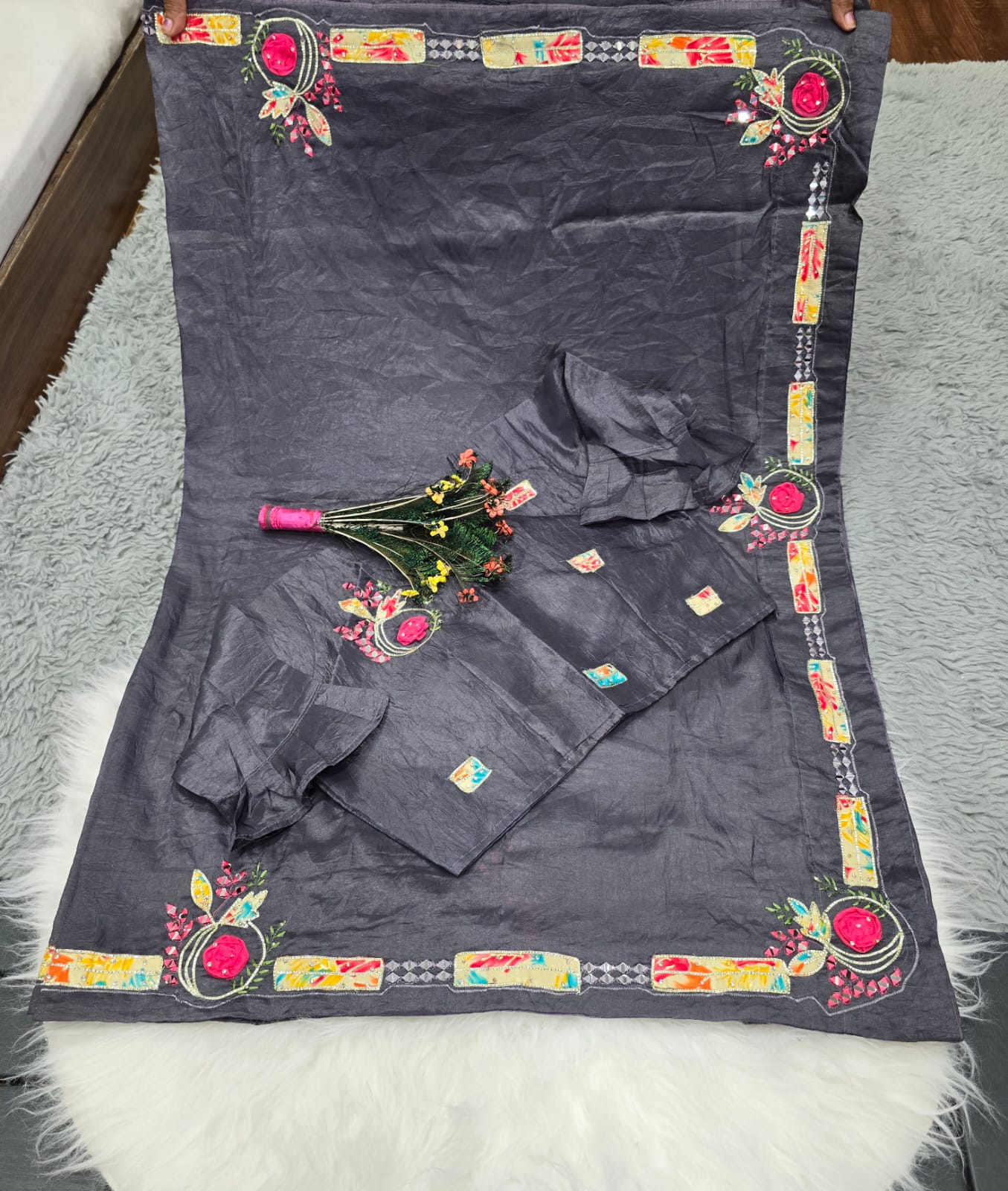 FABRIC GOLDEN CRYSTAL SAREE - Image 5