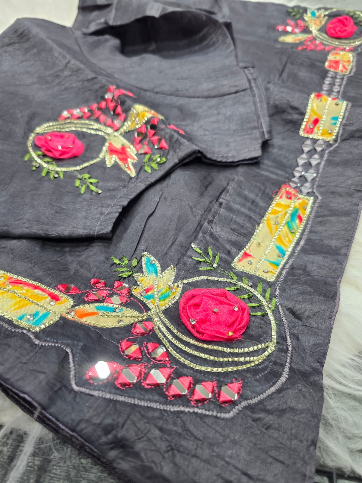 FABRIC GOLDEN CRYSTAL SAREE - Image 11